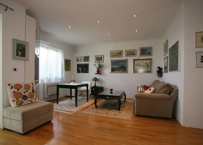 Halugica Apartment